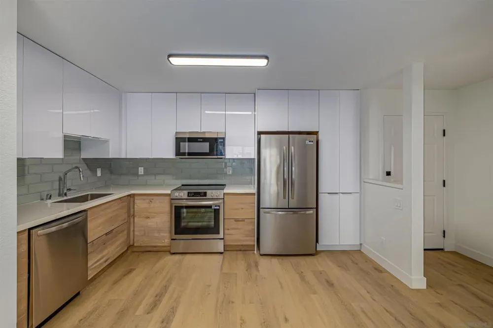 3020 Cowley Way #104 San Diego, CA 92117