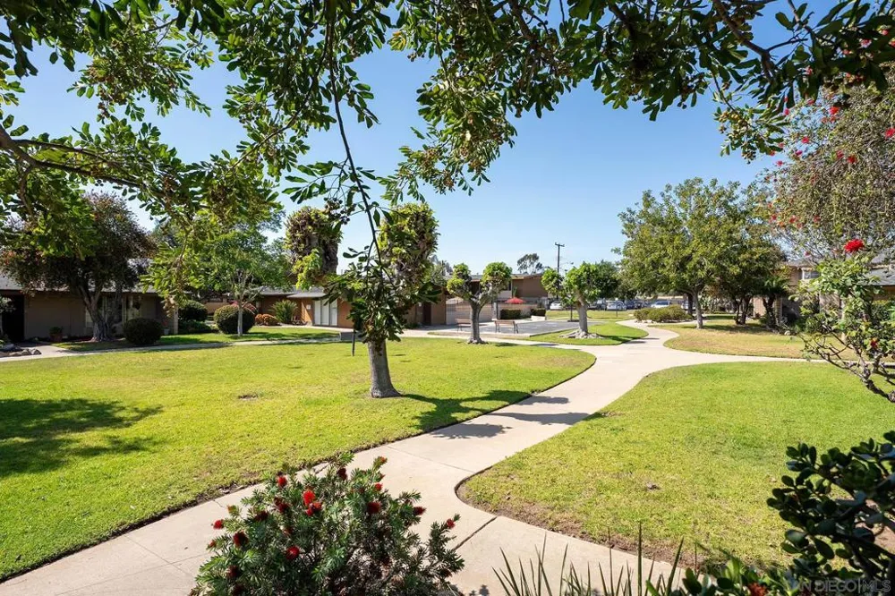 513 Shady Ln #B El Cajon, CA 92021