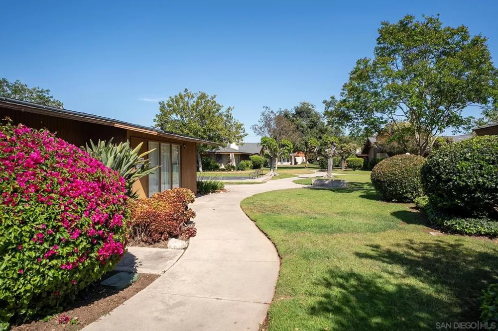 513 Shady Ln #B El Cajon, CA 92021
