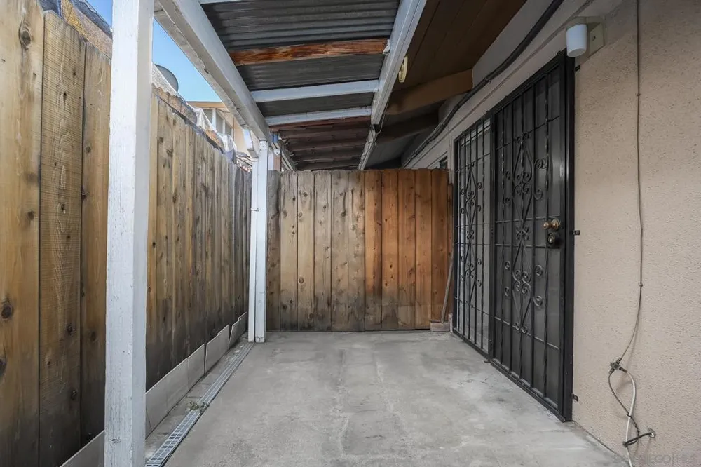 513 Shady Ln #B El Cajon, CA 92021