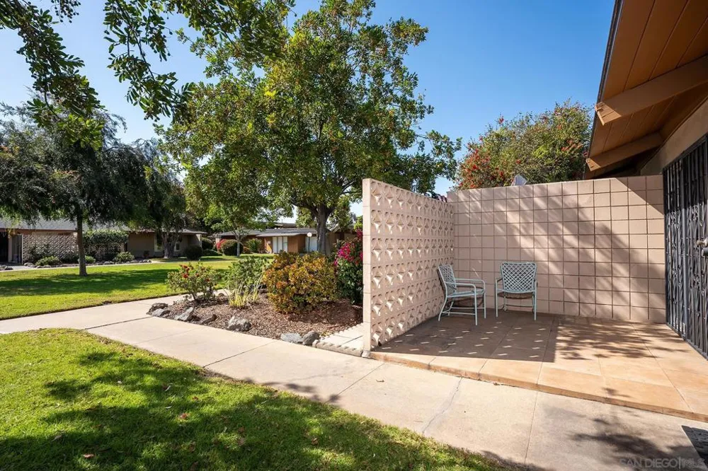 513 Shady Ln #B El Cajon, CA 92021