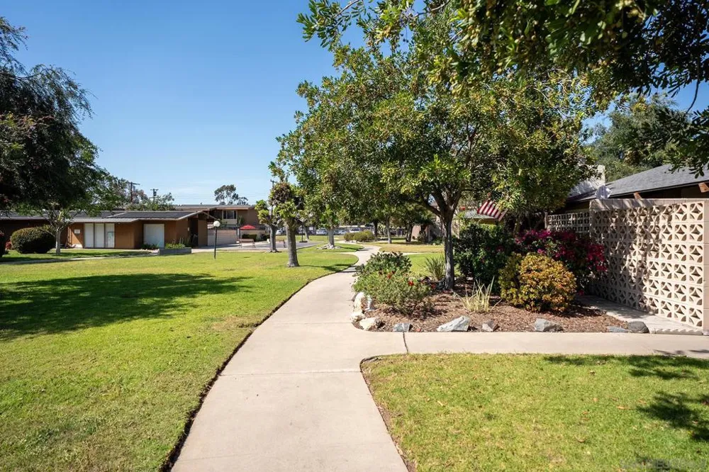 513 Shady Ln #B El Cajon, CA 92021