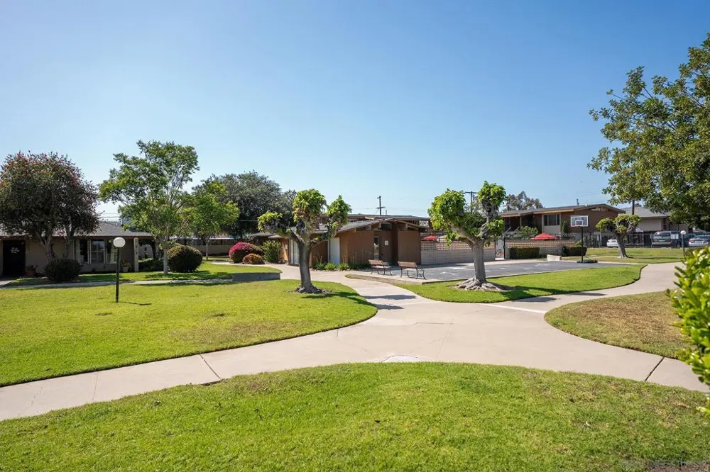 513 Shady Ln #B El Cajon, CA 92021