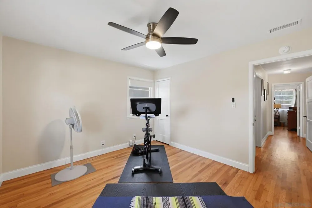 4958 Dick St San Diego, CA 92115