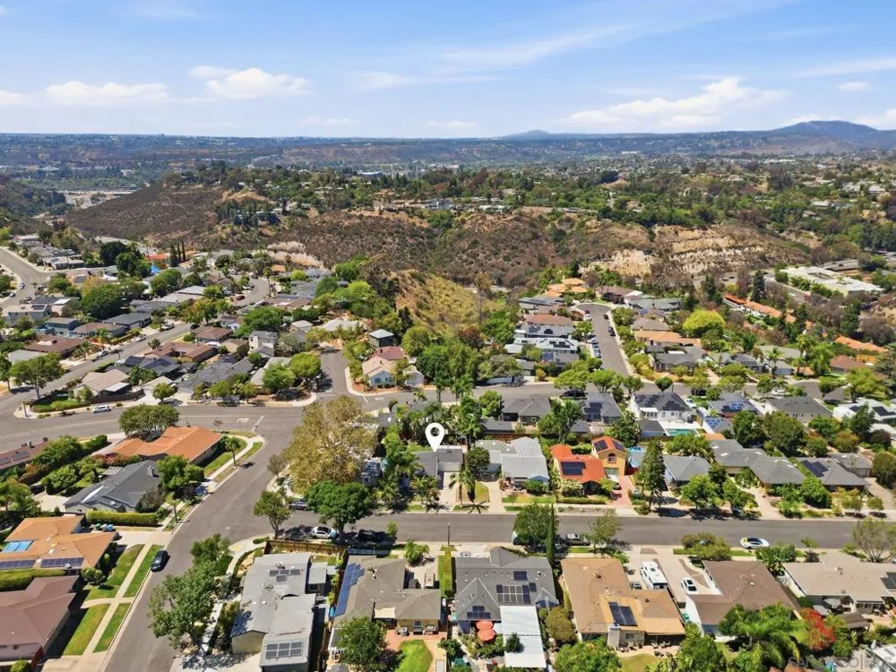 4958 Dick St San Diego, CA 92115