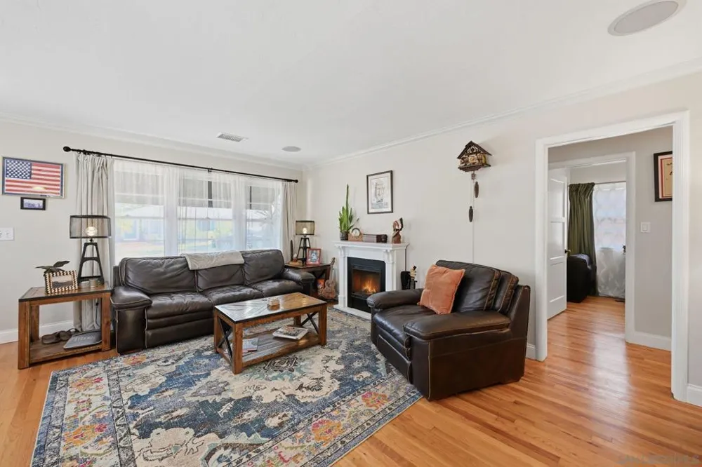 4958 Dick St San Diego, CA 92115