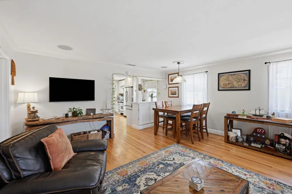 4958 Dick St San Diego, CA 92115