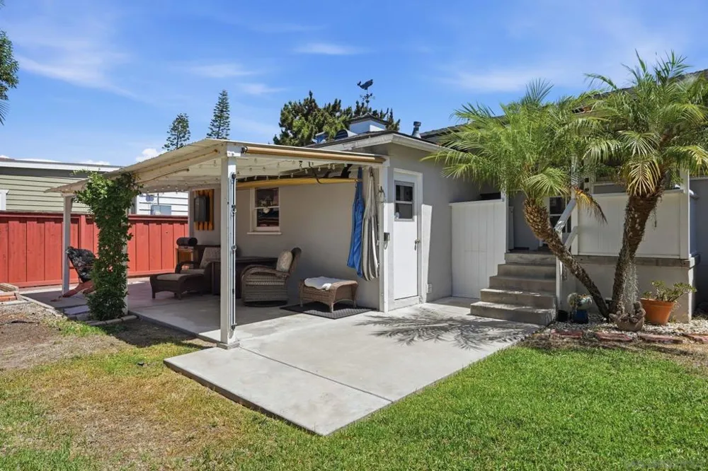 4958 Dick St San Diego, CA 92115