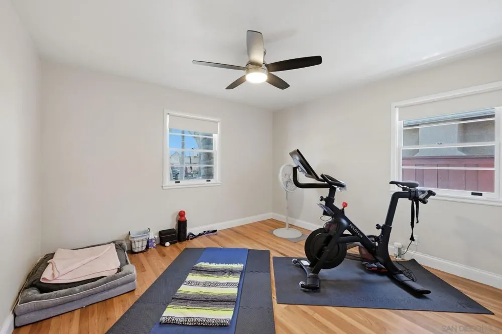 4958 Dick St San Diego, CA 92115
