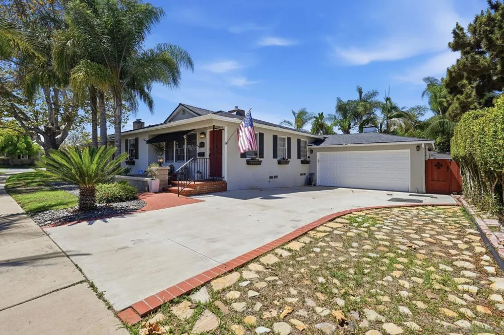 4958 Dick St San Diego, CA 92115