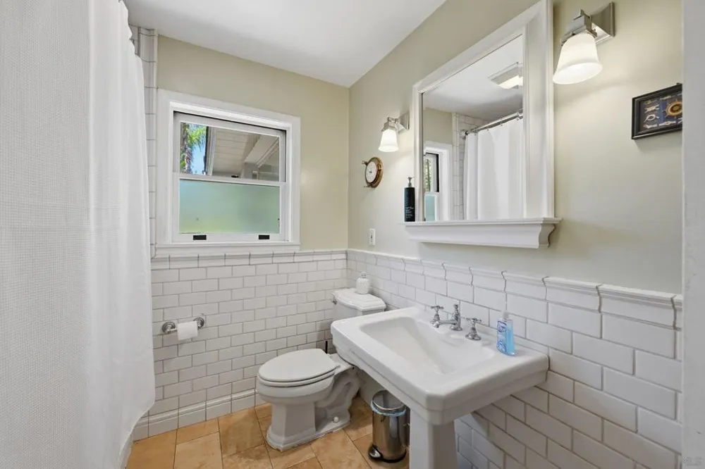 4958 Dick St San Diego, CA 92115