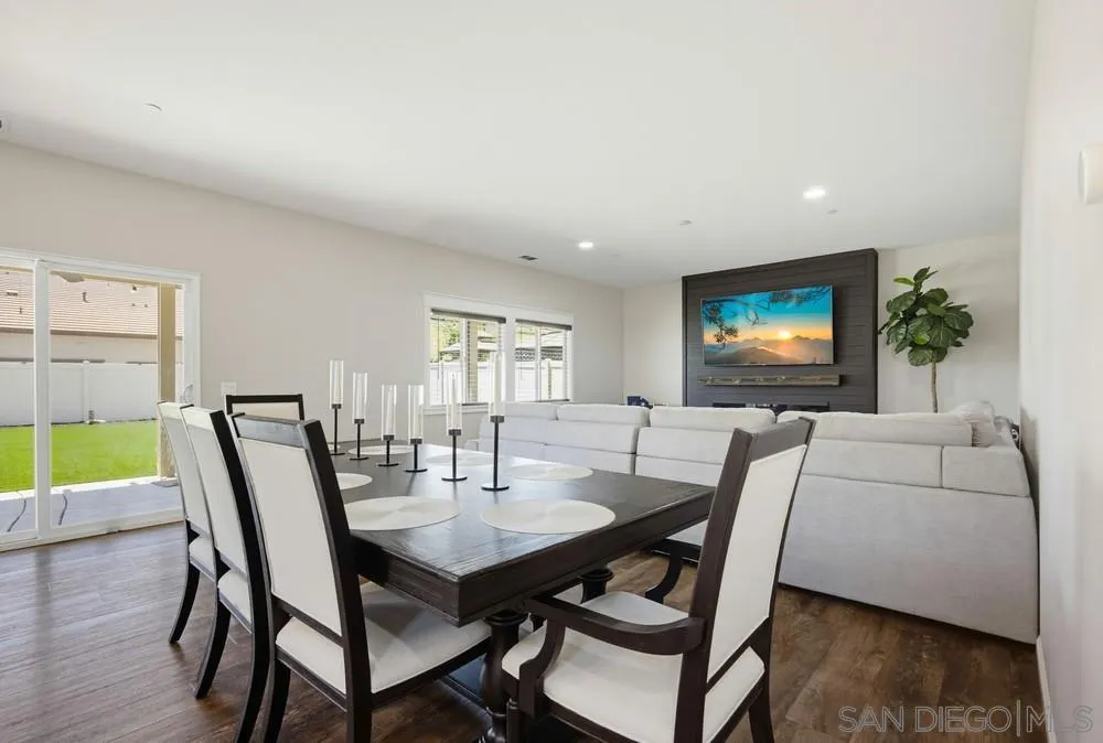 28347 Merced Ranch Ct Murrieta, CA 92563