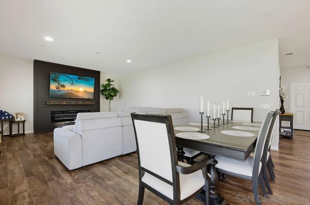 28347 Merced Ranch Ct Murrieta, CA 92563