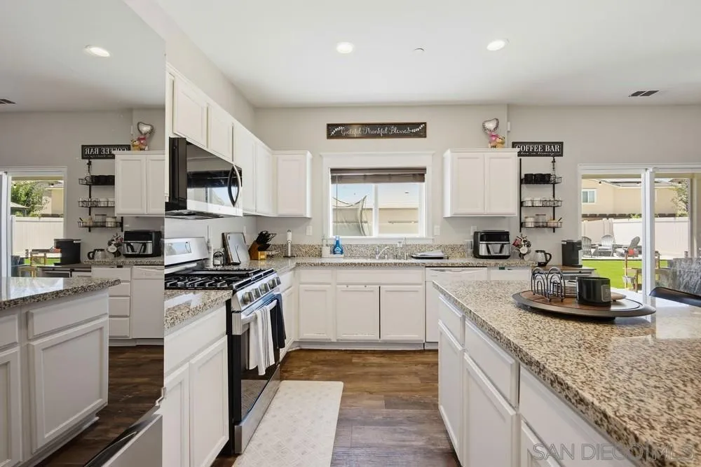 28347 Merced Ranch Ct Murrieta, CA 92563