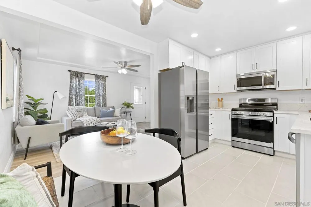 2095 Noble Street Lemon Grove, CA 91945