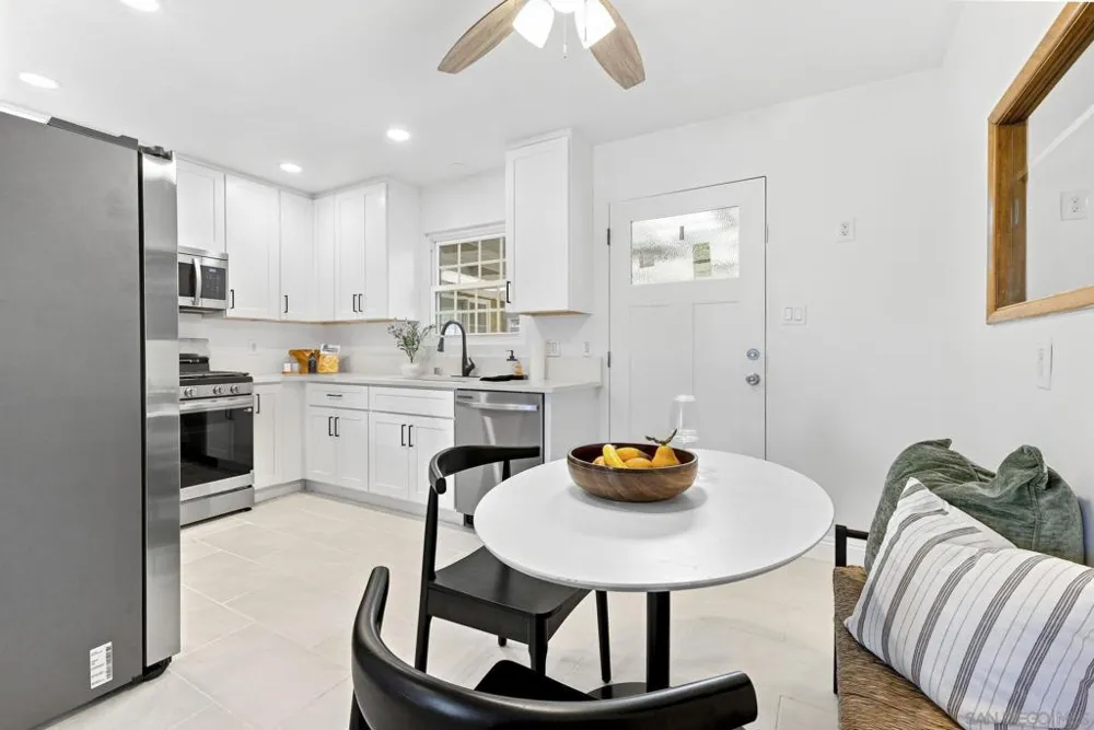 2095 Noble Street Lemon Grove, CA 91945