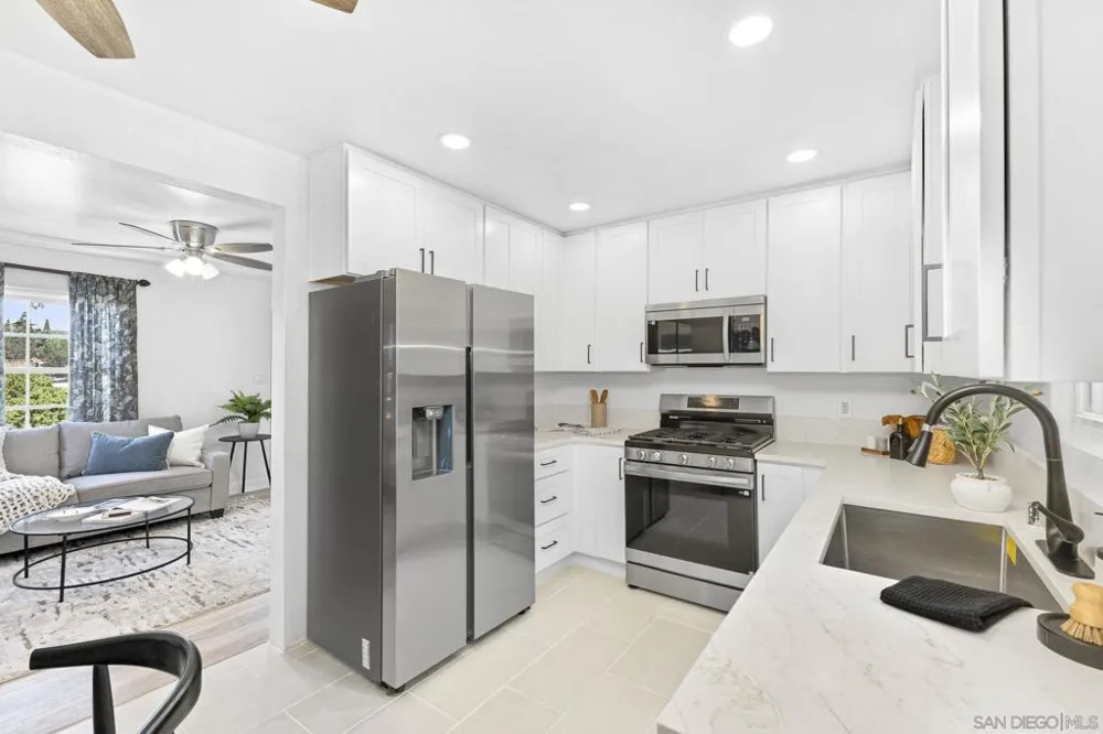 2095 Noble Street Lemon Grove, CA 91945
