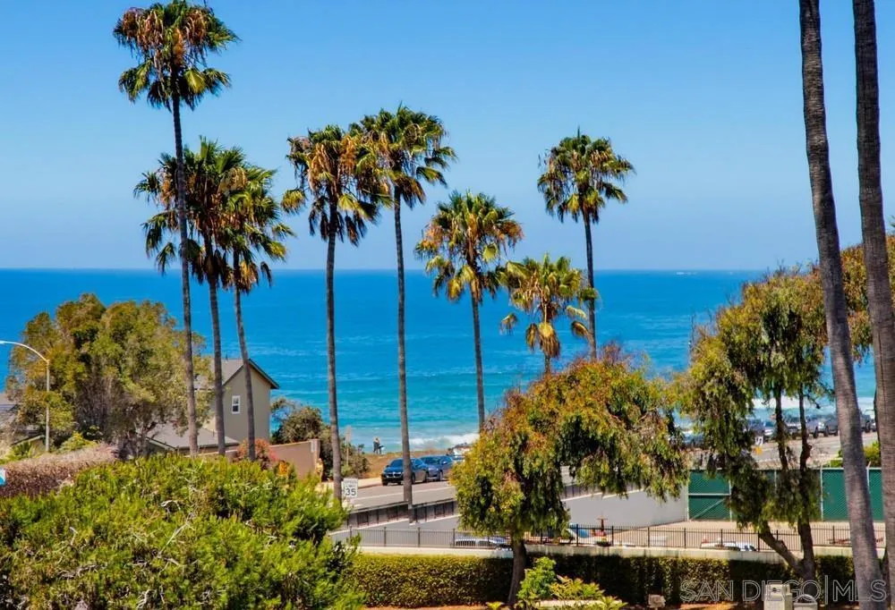 5065 Los Robles Dr. Carlsbad, CA 92008