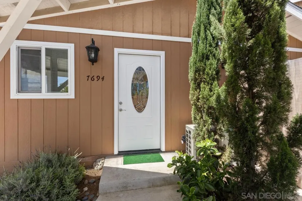 7696 Kiwi St San Diego, CA 92123
