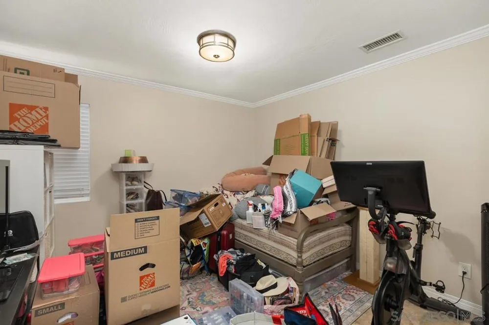 7696 Kiwi St San Diego, CA 92123