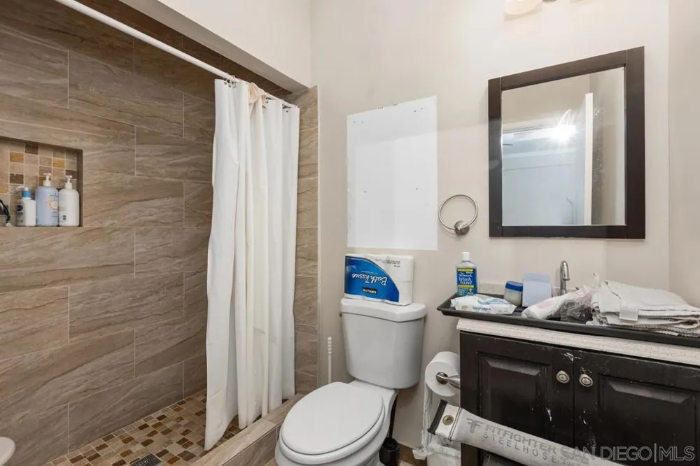 7696 Kiwi St San Diego, CA 92123
