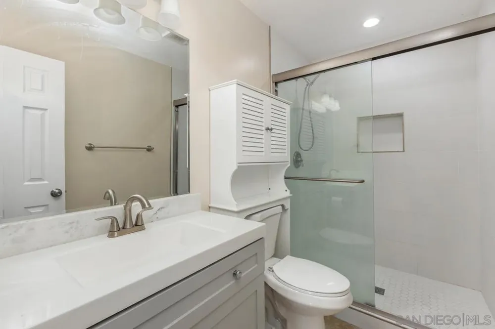 7696 Kiwi St San Diego, CA 92123