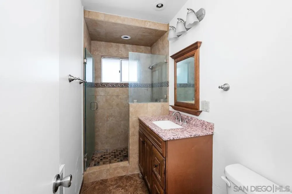 7696 Kiwi St San Diego, CA 92123