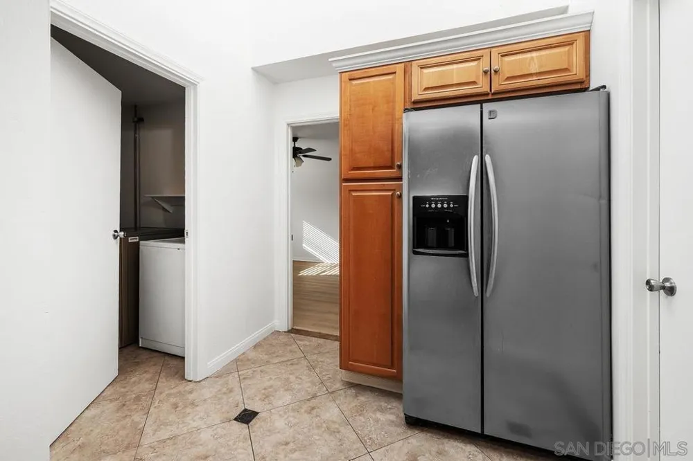 7696 Kiwi St San Diego, CA 92123