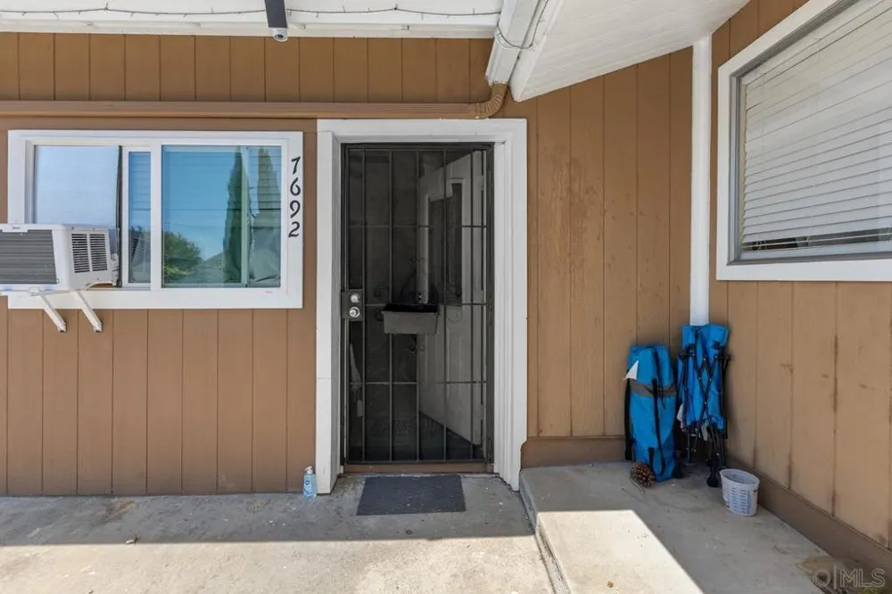 7696 Kiwi St San Diego, CA 92123