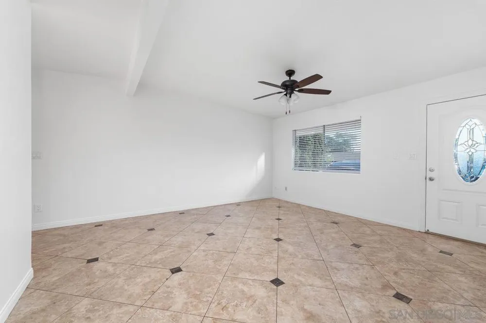 7696 Kiwi St San Diego, CA 92123