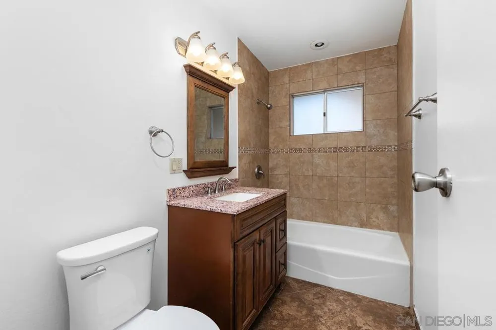 7696 Kiwi St San Diego, CA 92123