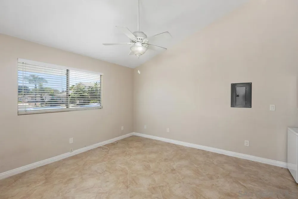 7696 Kiwi St San Diego, CA 92123