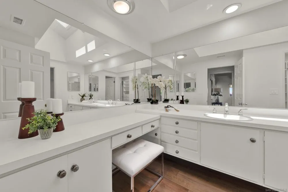 20 Via Alta Vis Bonsall, CA 92003