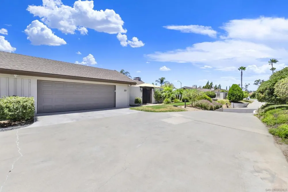 20 Via Alta Vis Bonsall, CA 92003