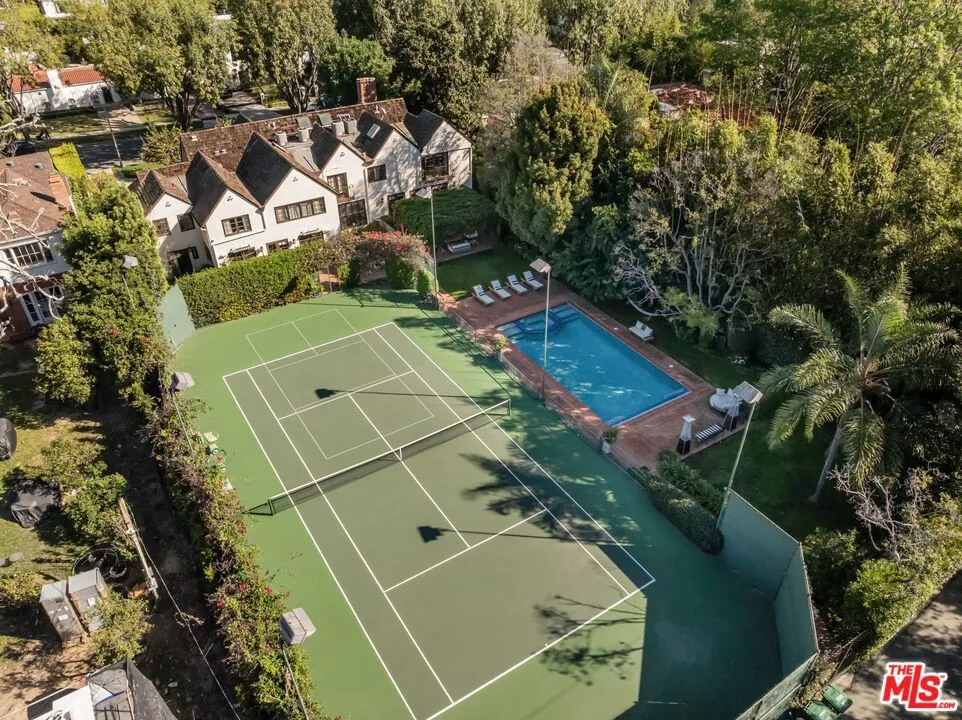 717 Alpine Drive Beverly Hills, CA 90210