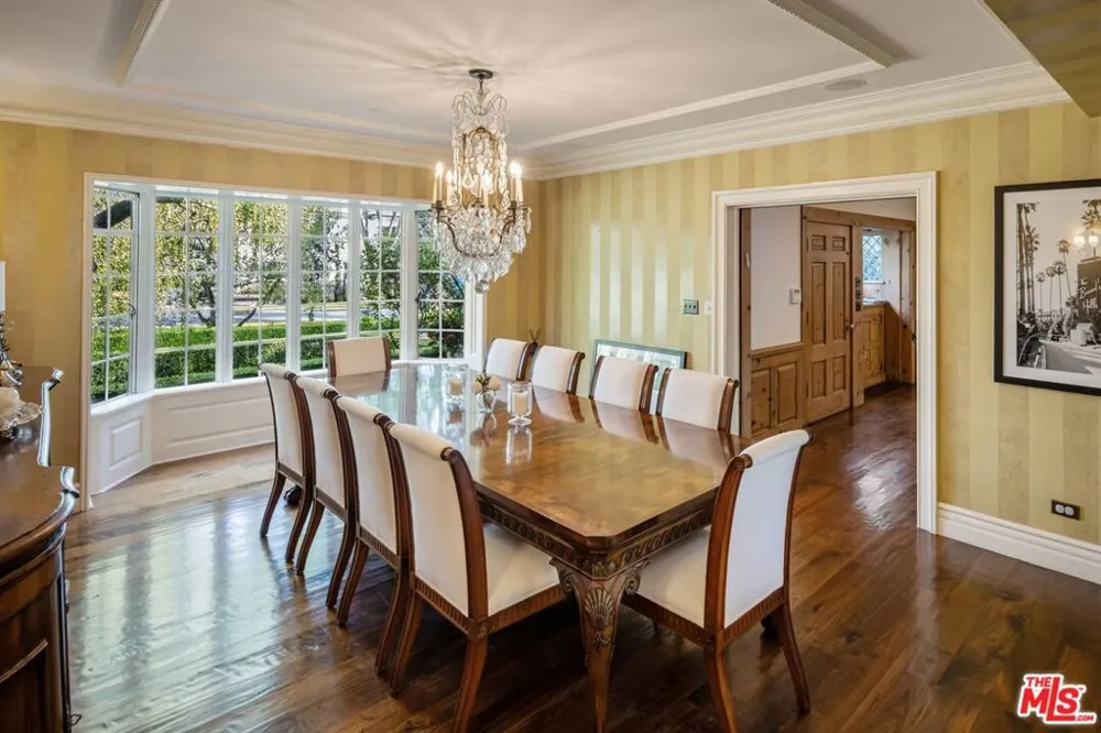 717 Alpine Drive Beverly Hills, CA 90210