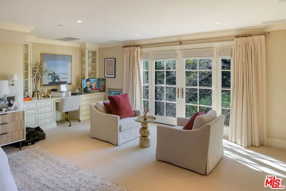717 Alpine Drive Beverly Hills, CA 90210