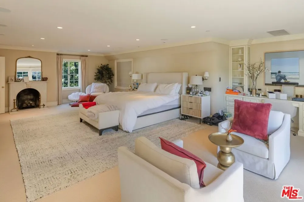 717 Alpine Drive Beverly Hills, CA 90210