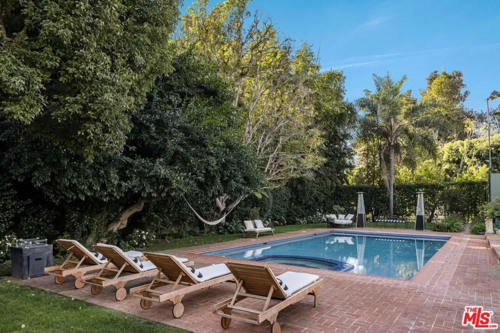 717 Alpine Drive Beverly Hills, CA 90210