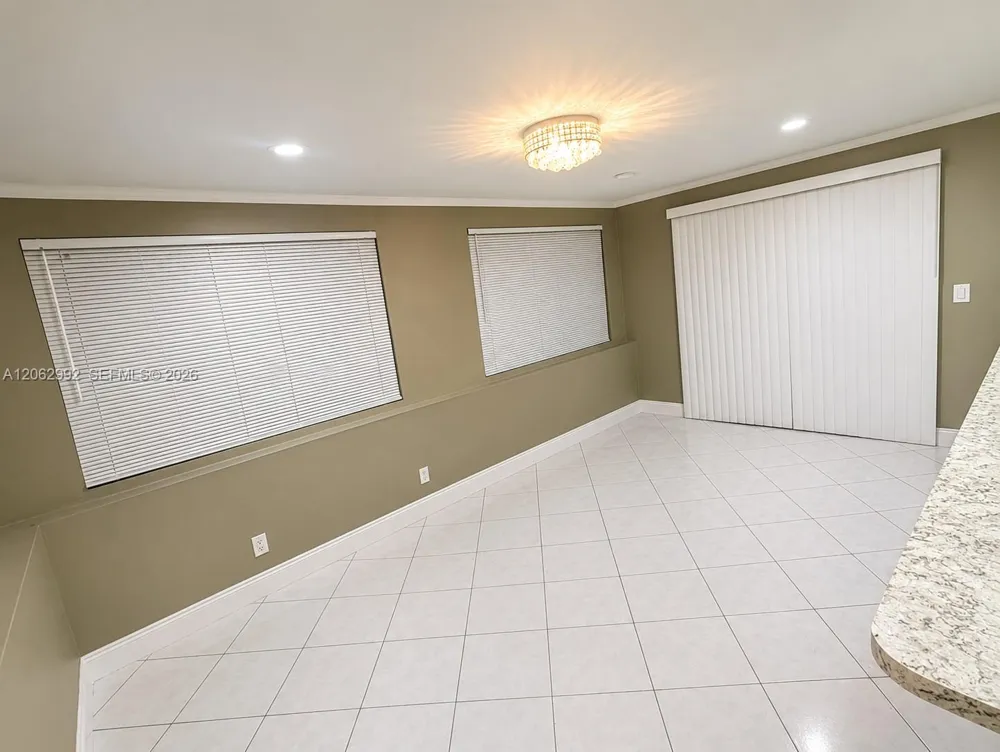 5716 NW 70th Ter Tamarac, FL 33321