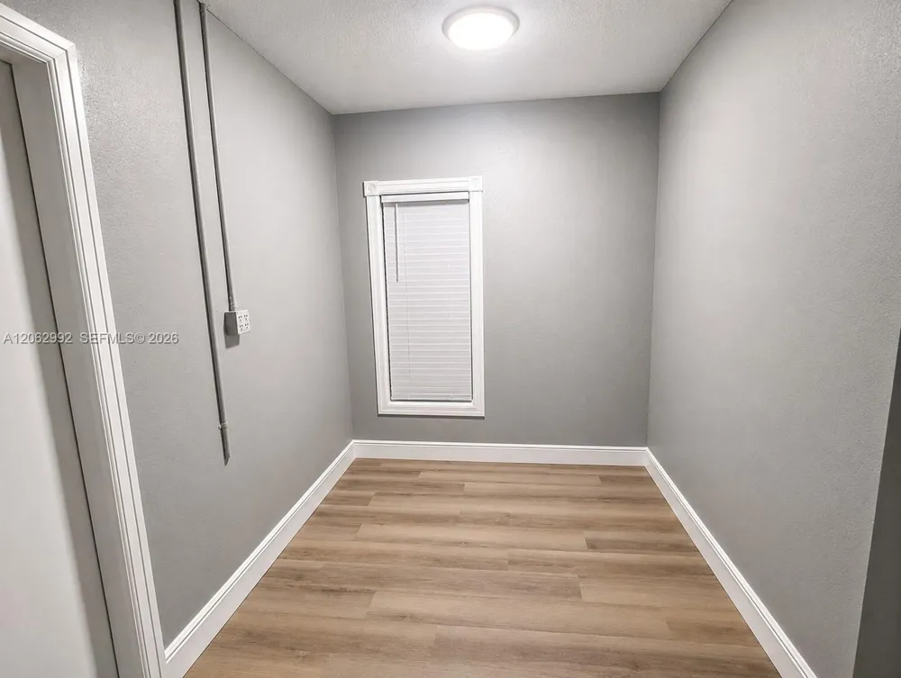 5716 NW 70th Ter Tamarac, FL 33321