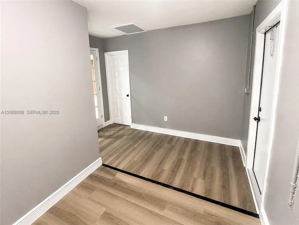 5716 NW 70th Ter Tamarac, FL 33321