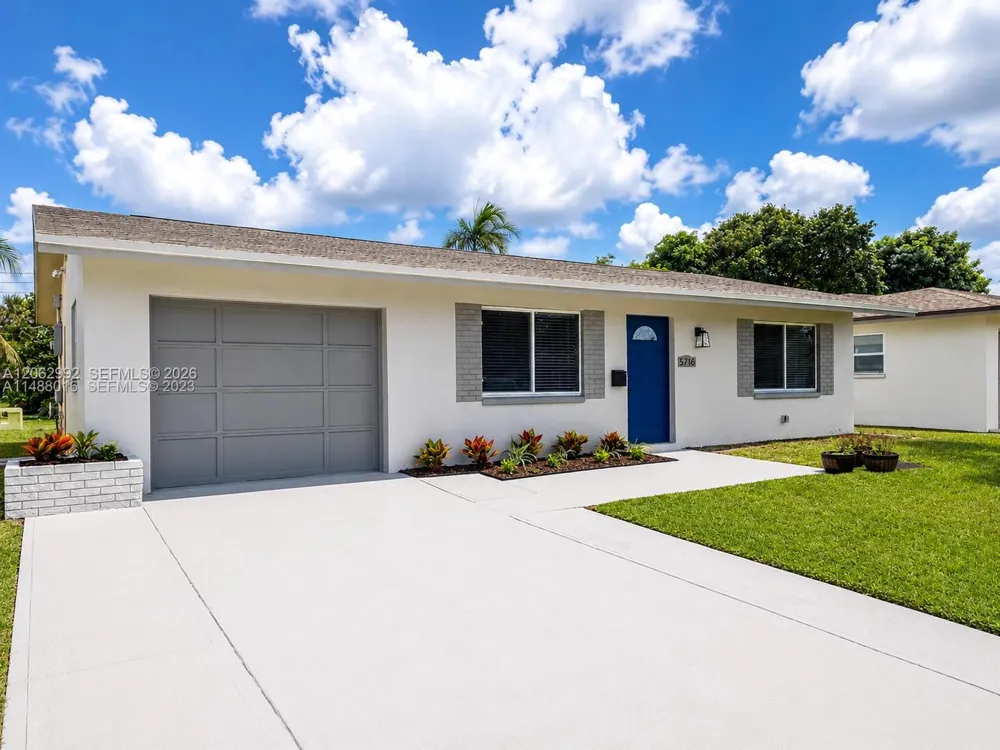 5716 NW 70th Ter Tamarac, FL 33321