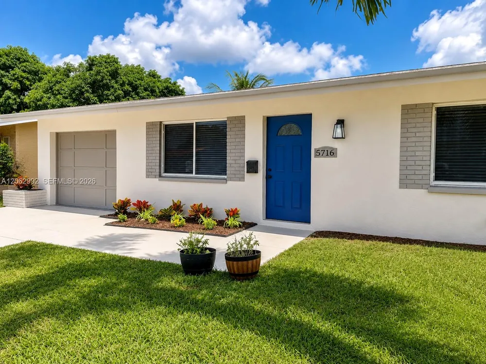 5716 NW 70th Ter Tamarac, FL 33321