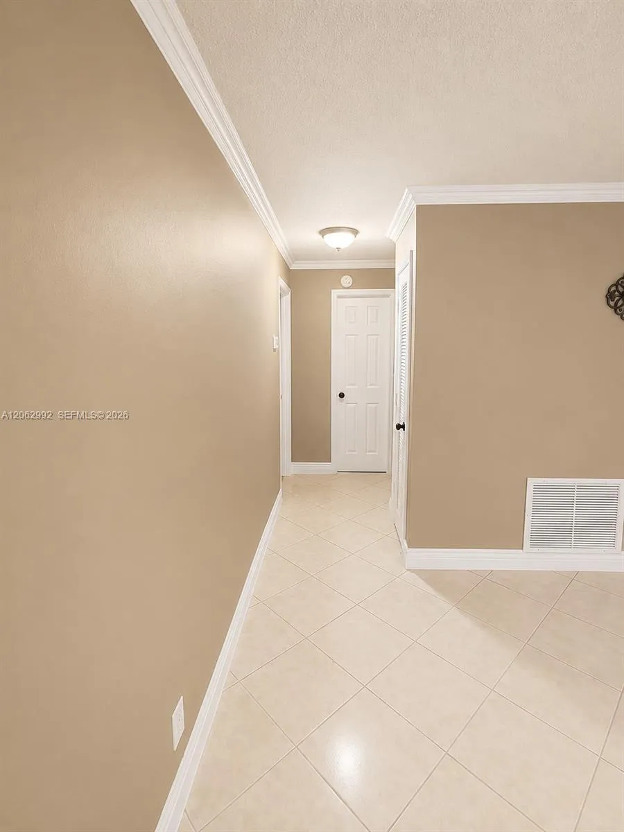 5716 NW 70th Ter Tamarac, FL 33321