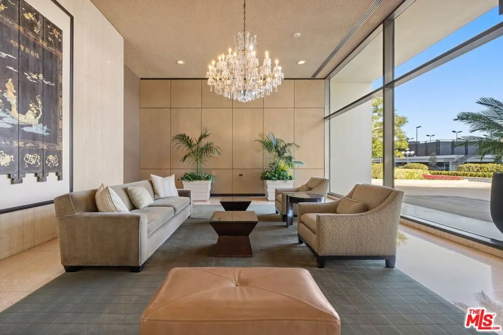 2220 Avenue Of The Stars #204 Los Angeles, CA 90067
