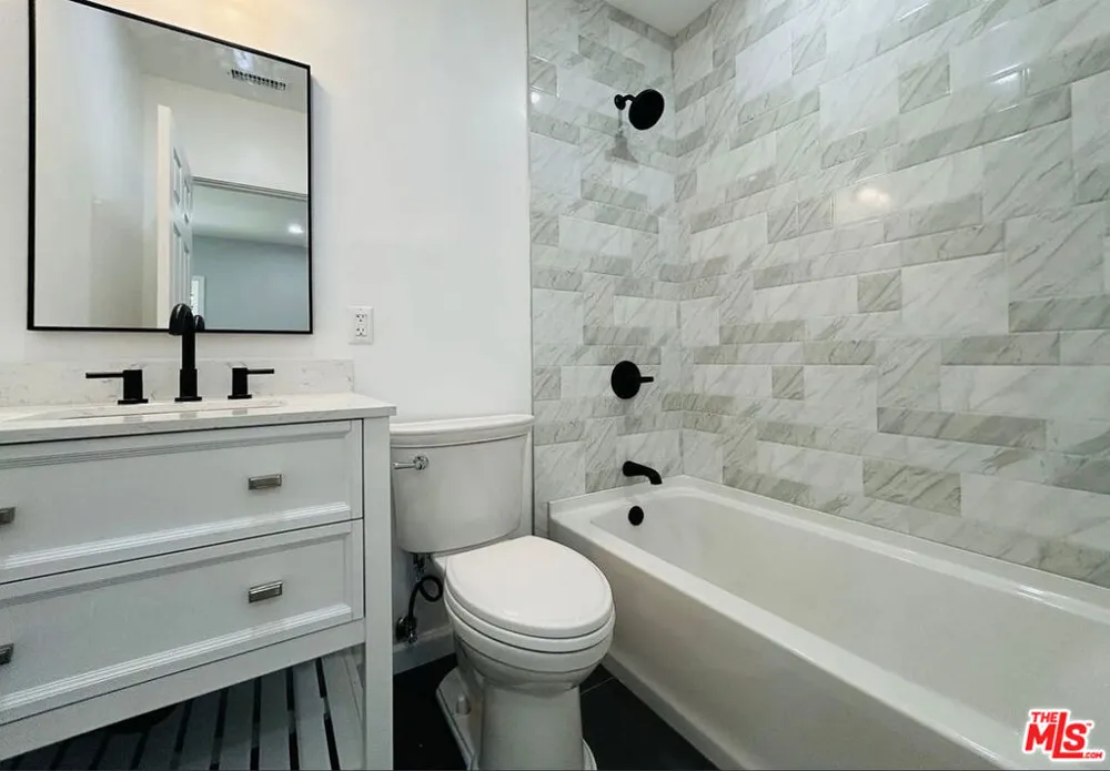 14726 Friar Street Van Nuys, CA 91411