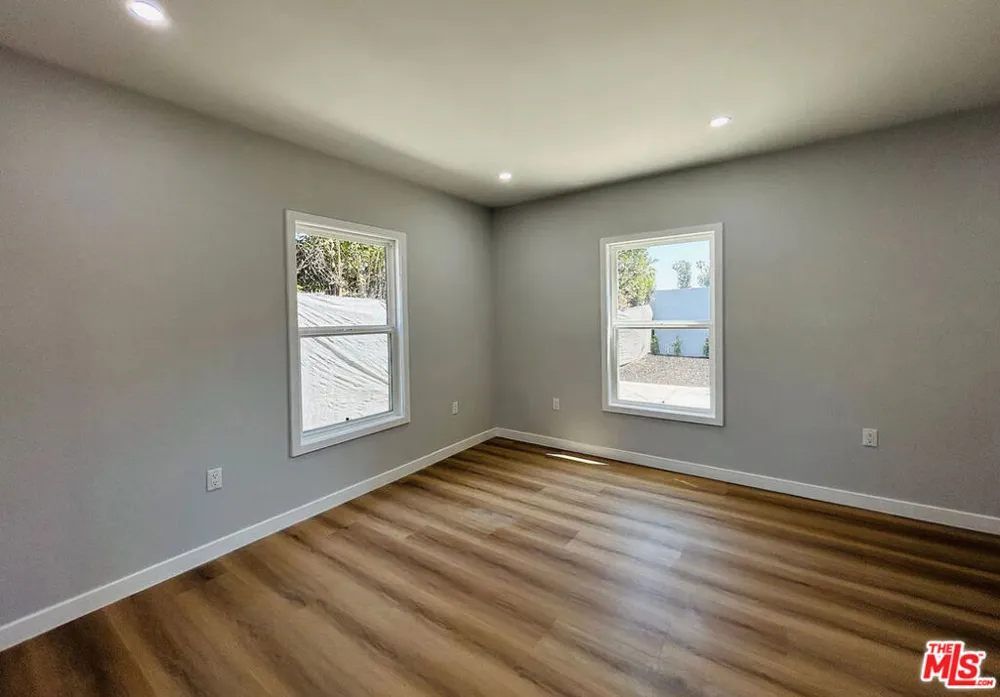 14726 Friar Street Van Nuys, CA 91411