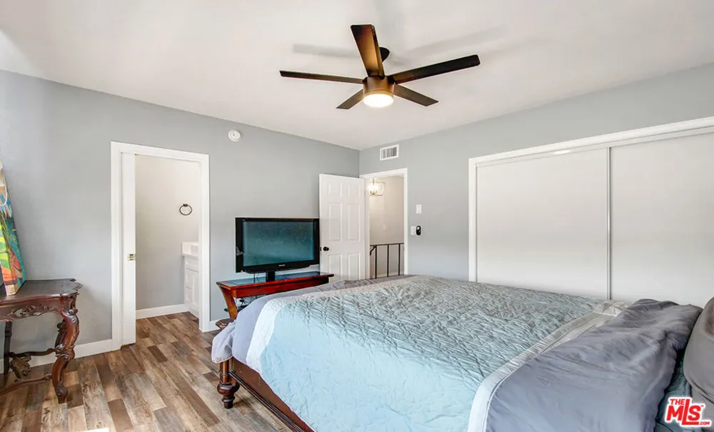 141 W Hillcrest Boulevard #2 Inglewood, CA 90301