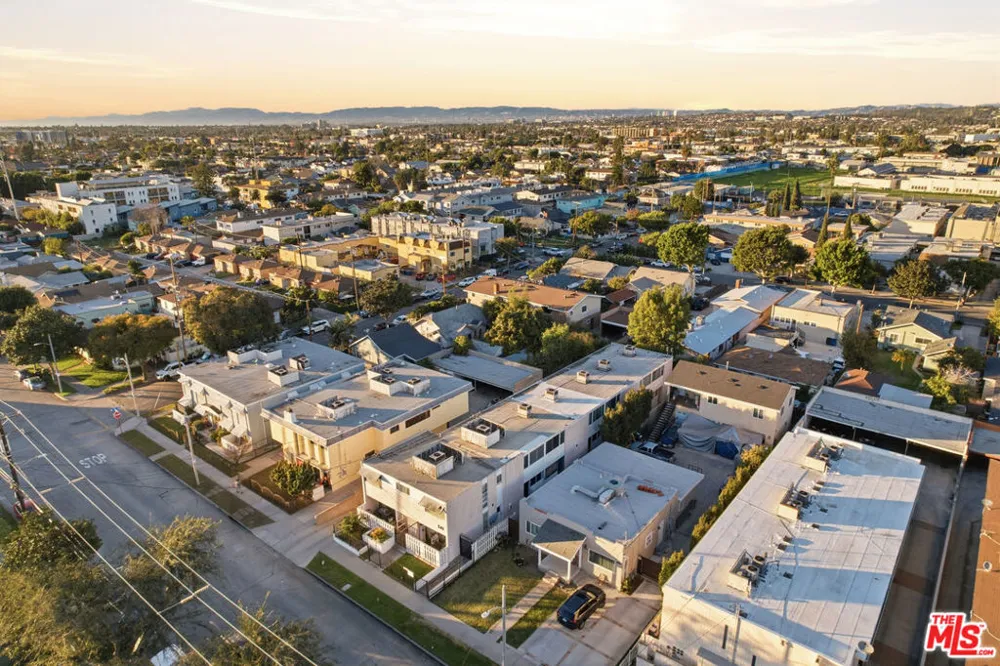 141 W Hillcrest Boulevard #2 Inglewood, CA 90301